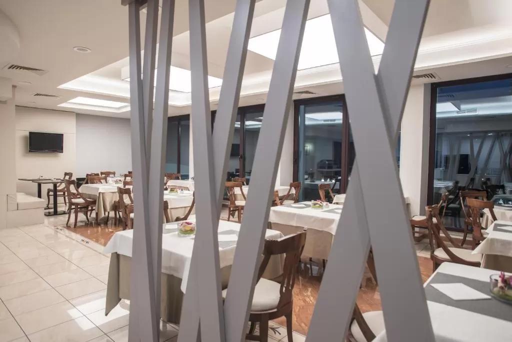 贝斯特韦斯特广场酒店 佩斯卡拉 外观 照片